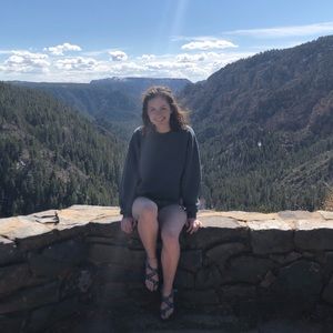 Meet your Posher, Libby